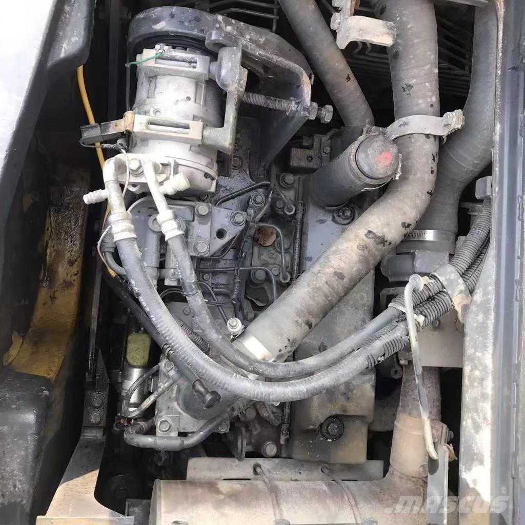 Komatsu PC 138 US Midi bagri 7t – 12t