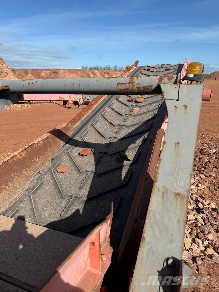 Sandvik QE 341 Mobilna sita