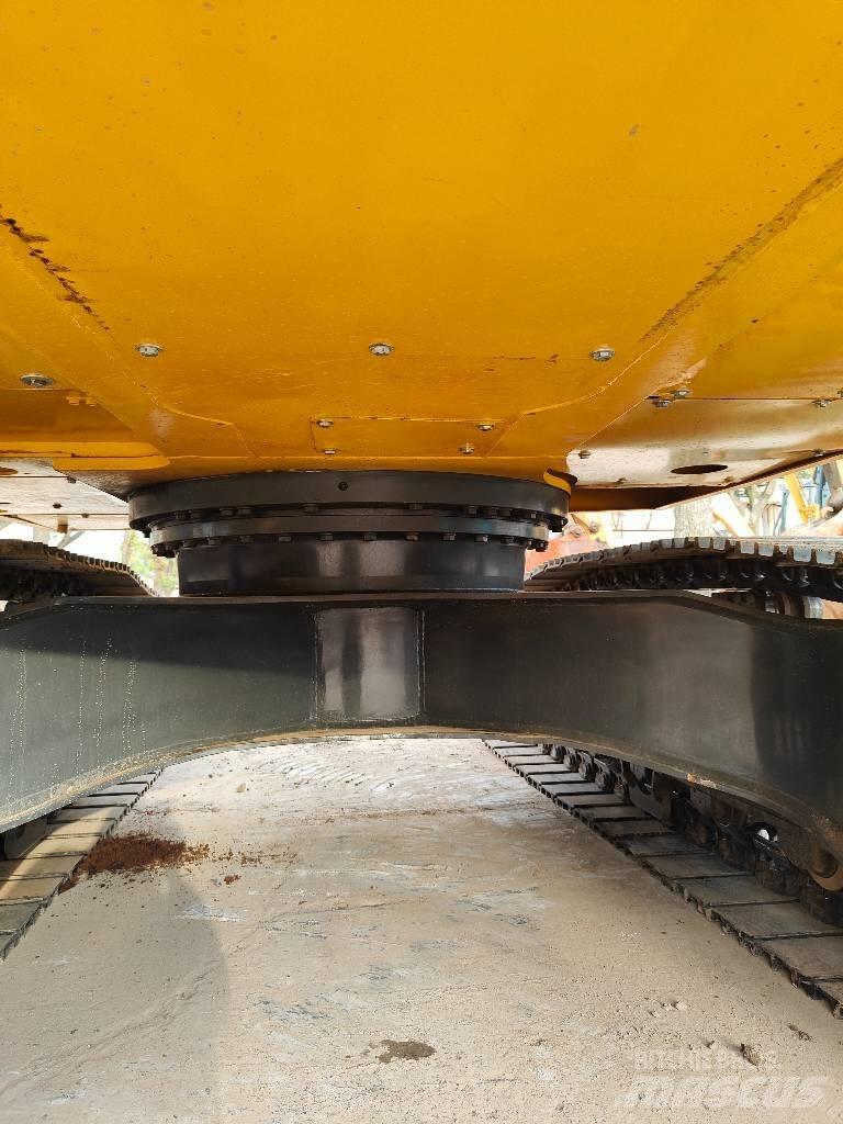Komatsu PC200 Bagri goseničarji