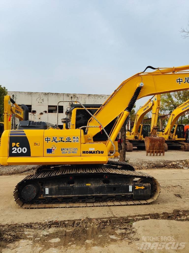 Komatsu PC200 Bagri goseničarji