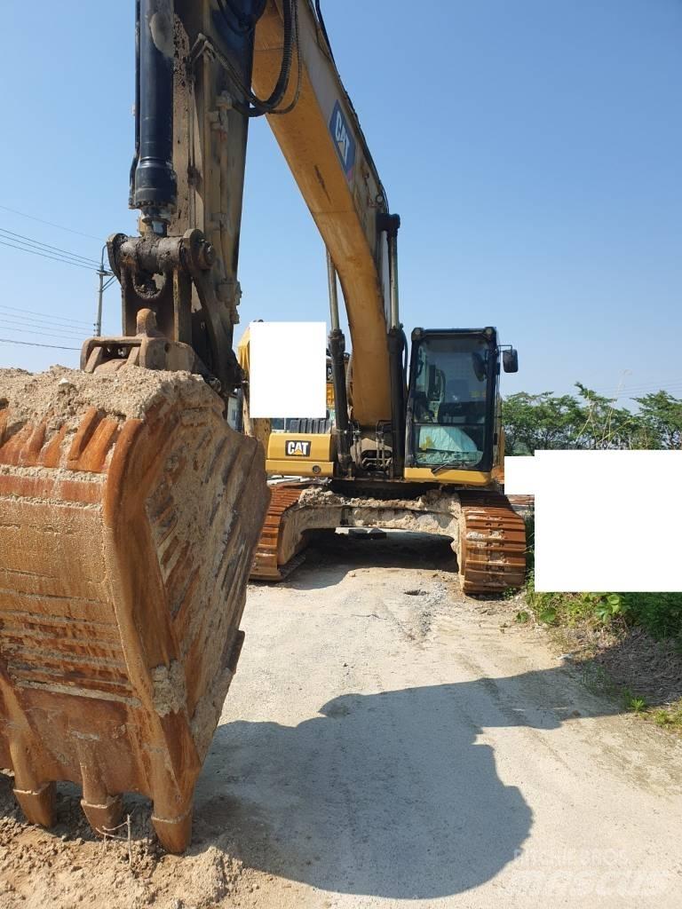 CAT 330F Bagri goseničarji