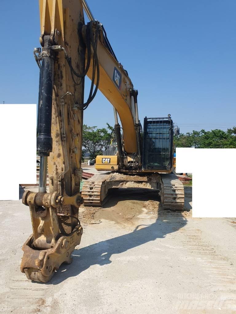 CAT 330F Bagri goseničarji