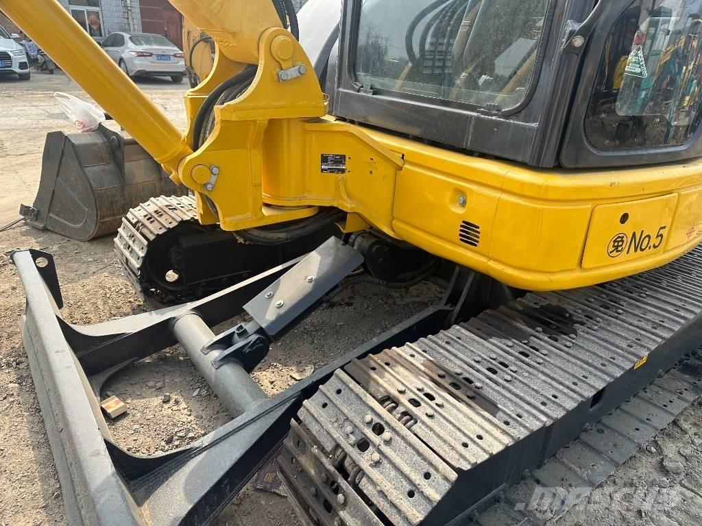 Komatsu PC 40 Mini bagri <7t