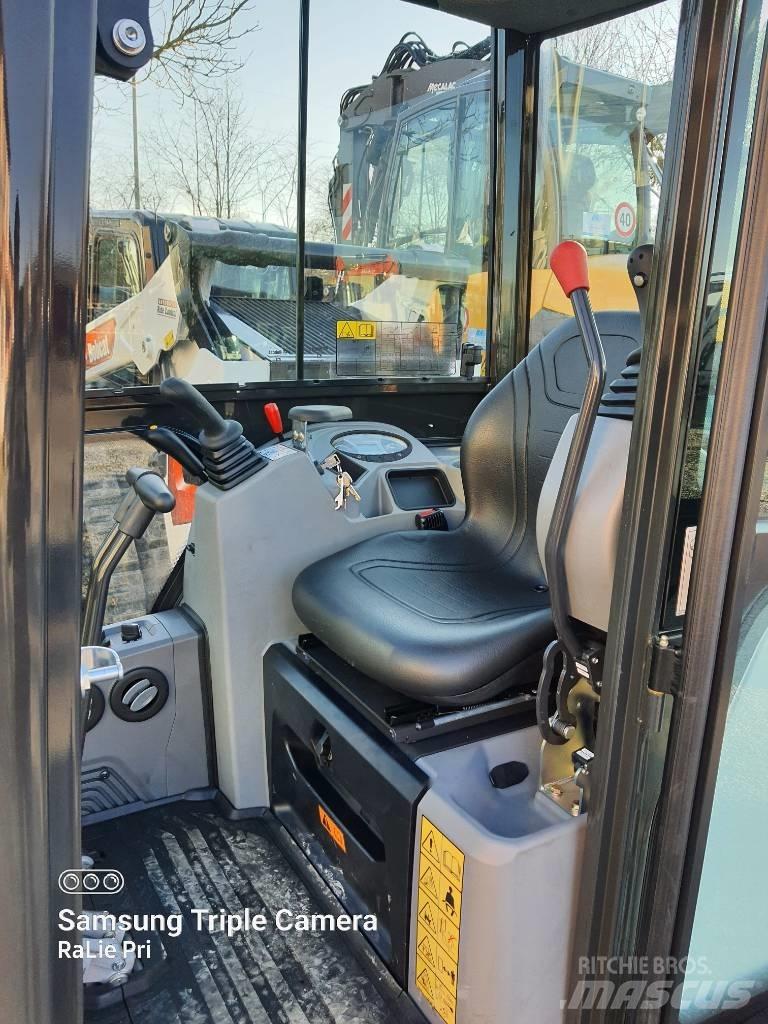 Bobcat E 17 Mini bagri <7t