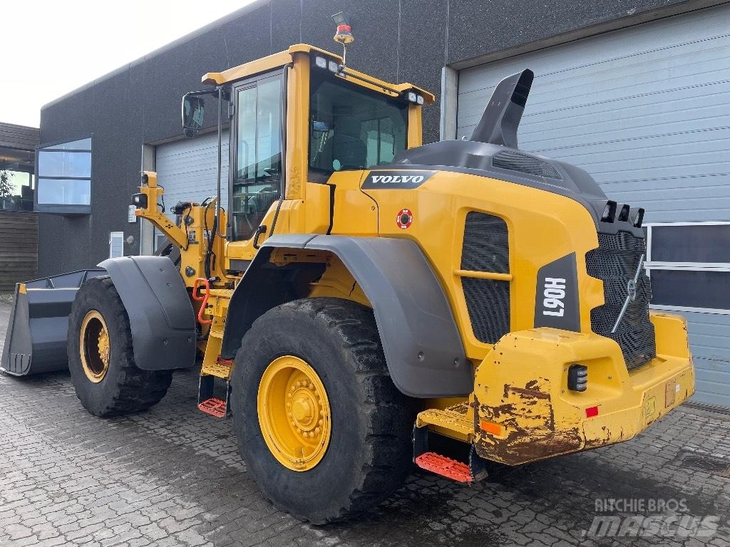 Volvo L90H Kolesni nakladalci