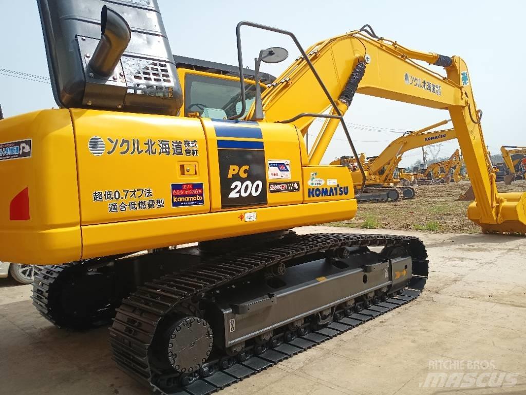 Komatsu PC 200 Bagri goseničarji