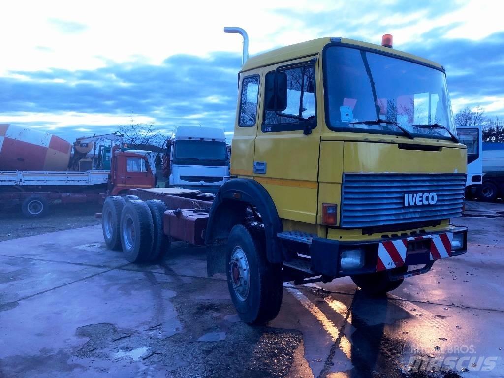 Iveco 330-26 Drugi tovornjaki