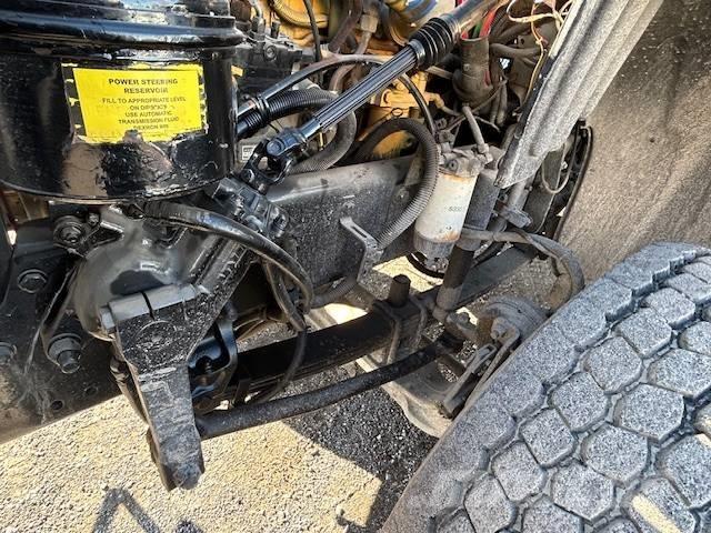 Freightliner M2 Tovornjaki z žerjavom