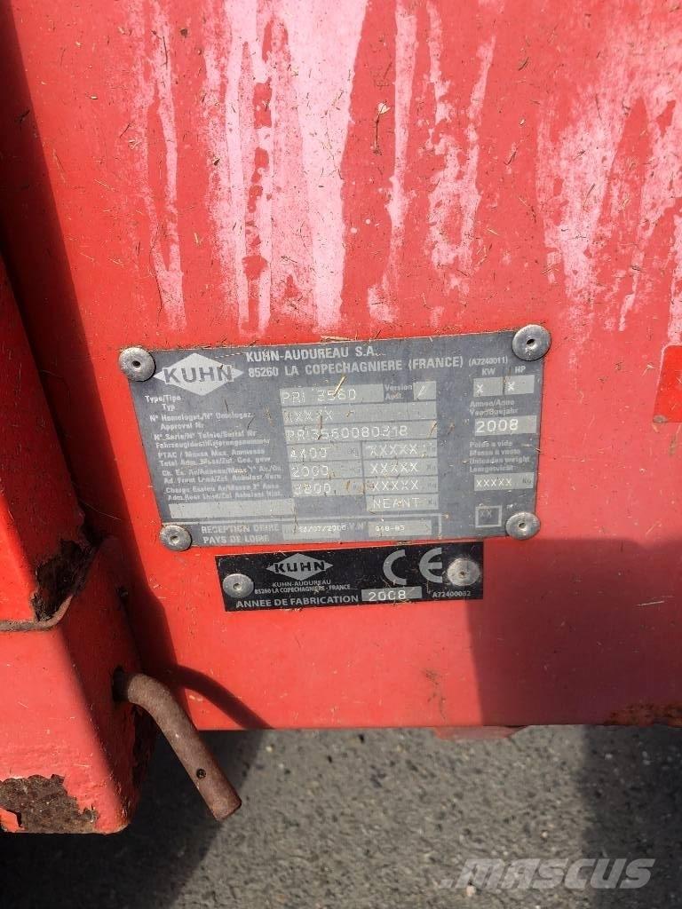 Kuhn 3560 Rezač za bale, oprema za rezanje in odvijanje bal