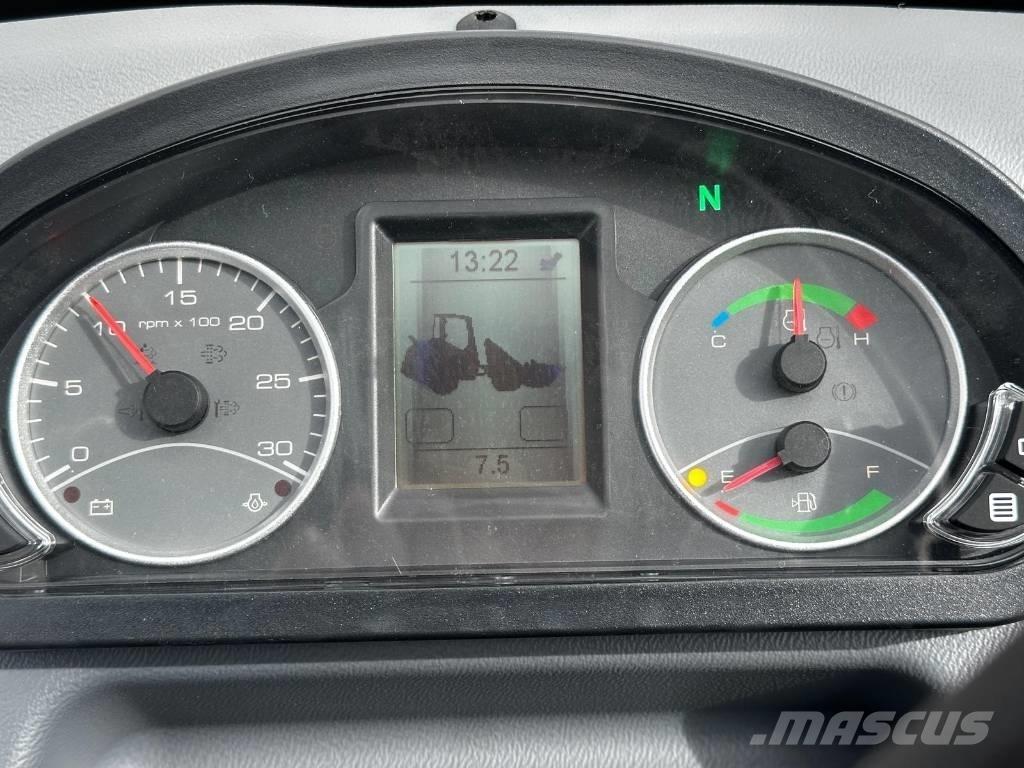 Mecalac AX 850 Kolesni nakladalci