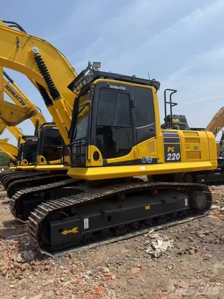 Komatsu 220LC-8 Bagri goseničarji