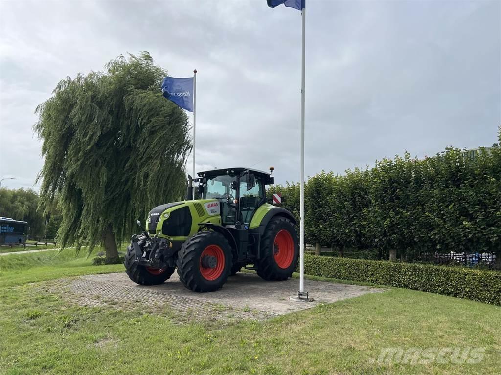 CLAAS Axion 830 Traktorji