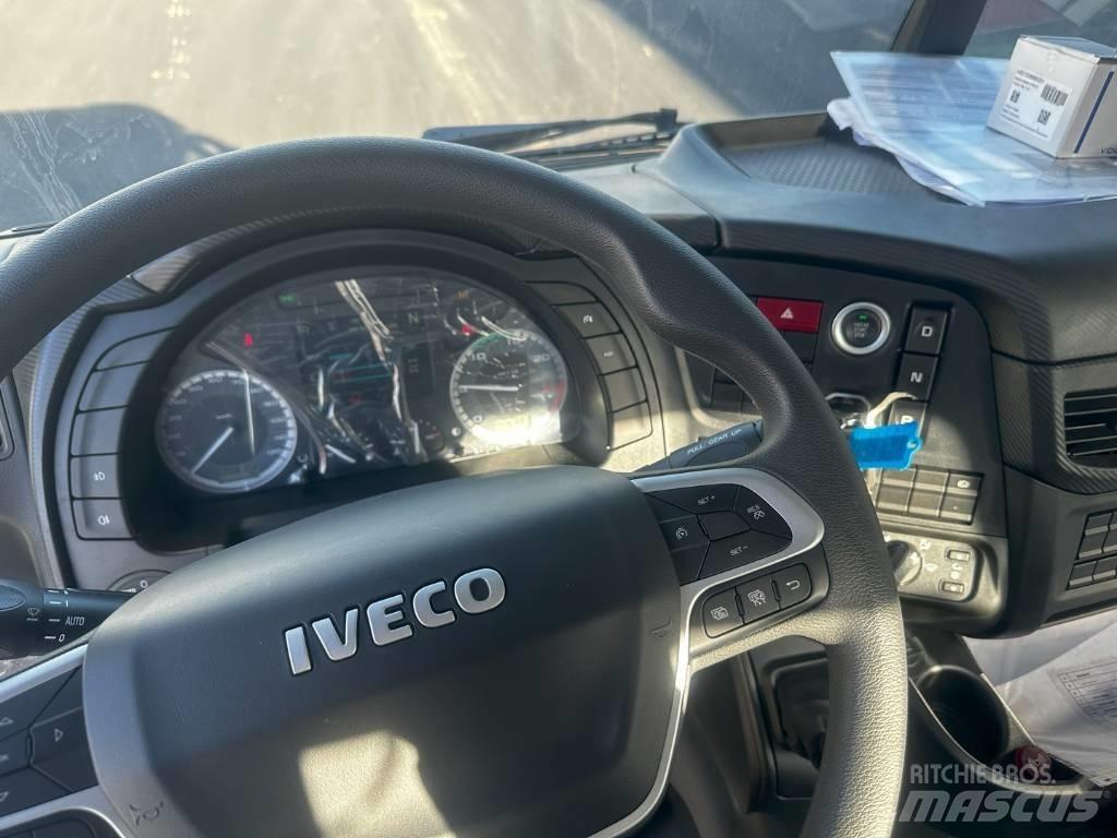 Iveco T-WAY 450 Tovornjaki z žerjavom