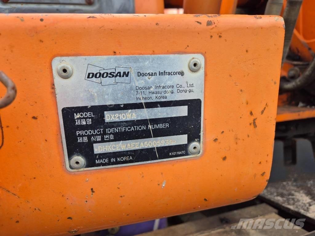 Doosan DX210WA Bagri na kolesih
