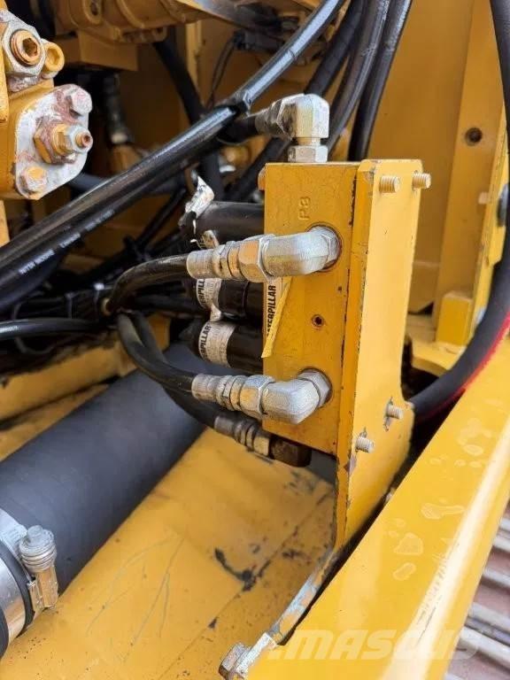 CAT 320DL Bagri goseničarji