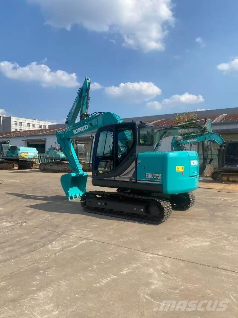 Kobelco SK75-11 Bagri goseničarji