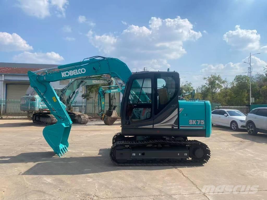 Kobelco SK75-11 Bagri goseničarji