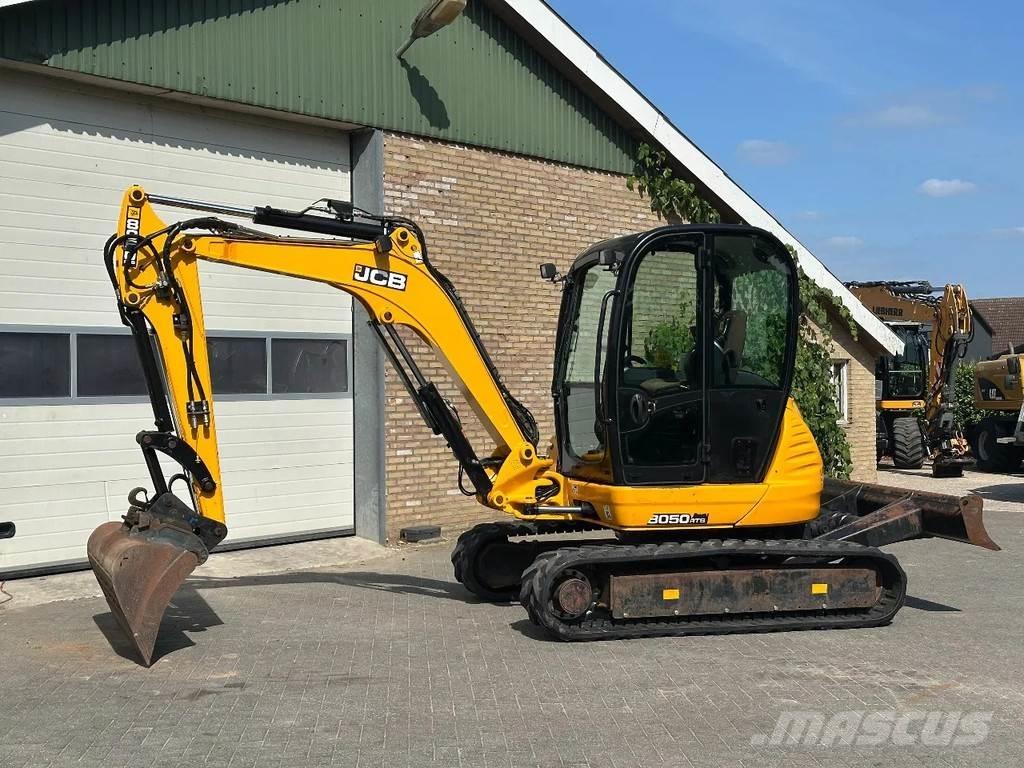 JCB 8050 Mini bagri <7t