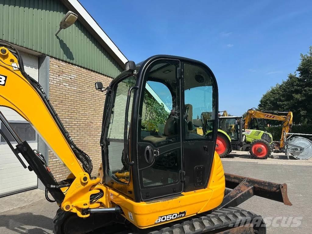 JCB 8050 Mini bagri <7t