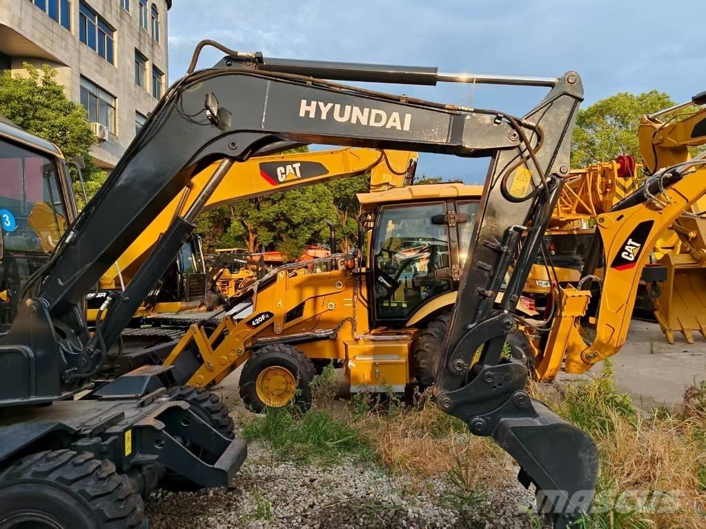 Hyundai 60 W Bagri na kolesih