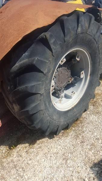  Pneus 16.9R24 Gume, kolesa in platišča