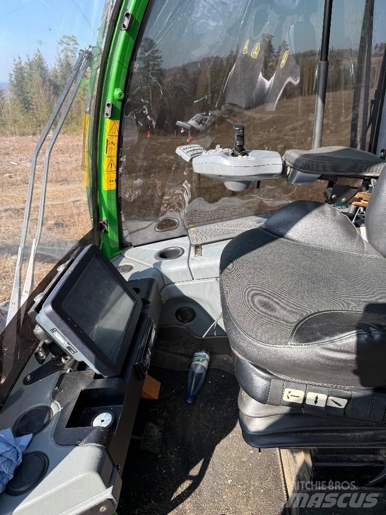 John Deere 1270 G Harvesterji
