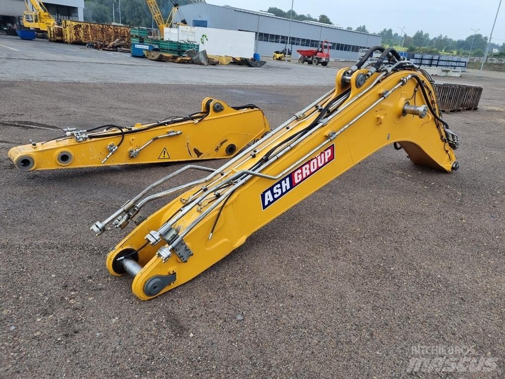 Liebherr R 906 ARM Boom in dipper roke
