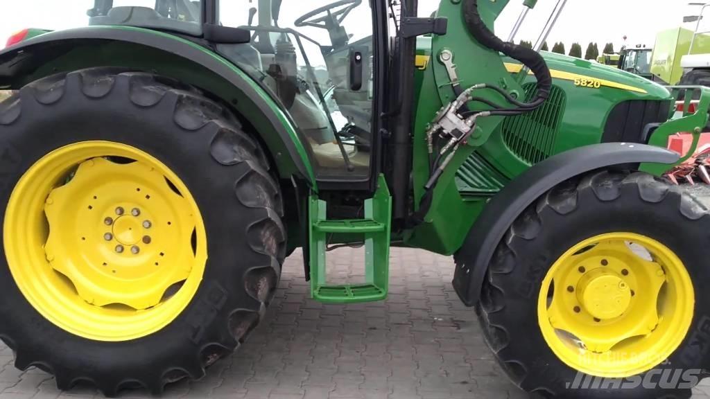 John Deere 5820 Traktorji