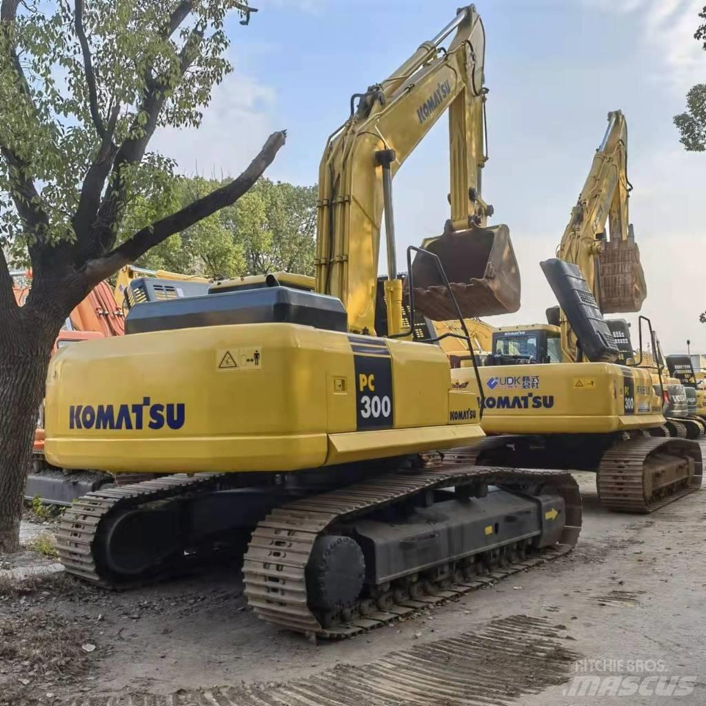 Komatsu PC 300 Bagri goseničarji