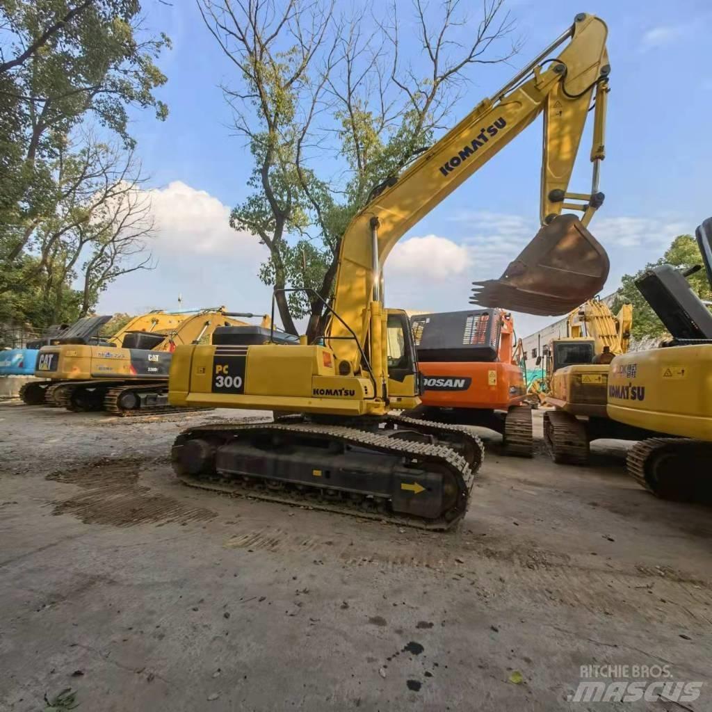 Komatsu PC 300 Bagri goseničarji