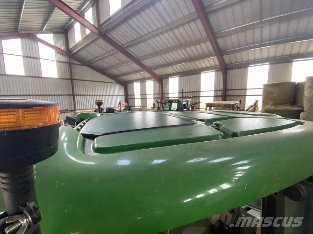 John Deere 6110M Traktorji
