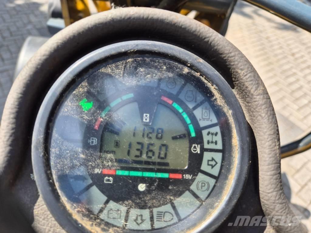 Mustang AL 306 Mini nakladalci