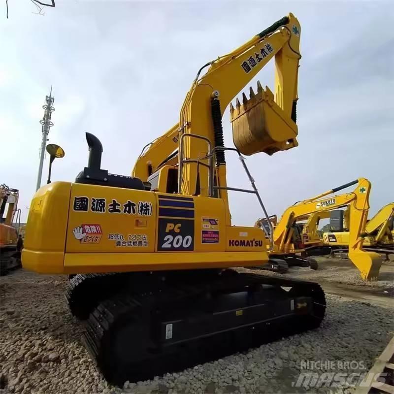 Komatsu PC 200 Bagri goseničarji