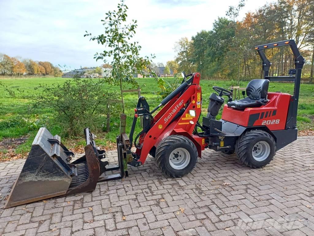 Schäffer 2028 Večnamenski nakladalci