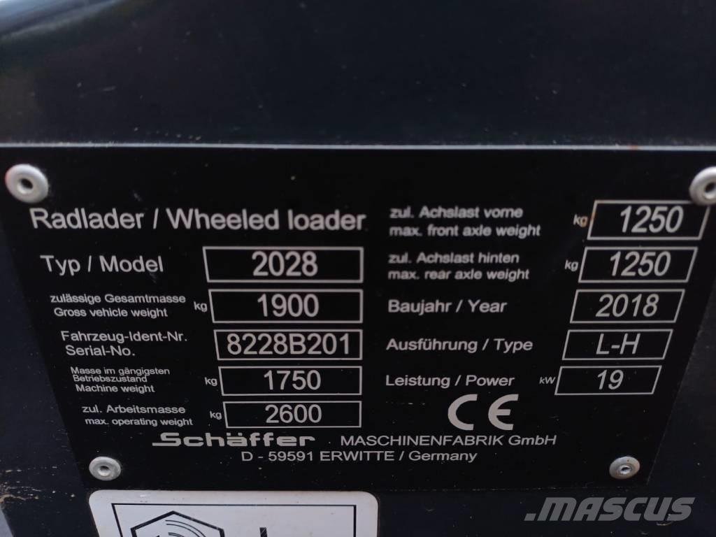 Schäffer 2028 Večnamenski nakladalci