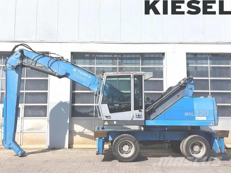 Fuchs MHL 320 F Bagri za prekladanje primarnih/sekundarnih surovin