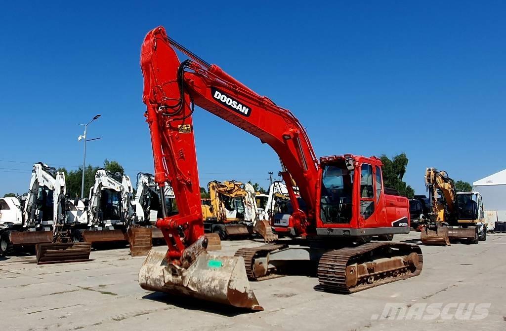 Doosan DX 235 LC Bagri goseničarji