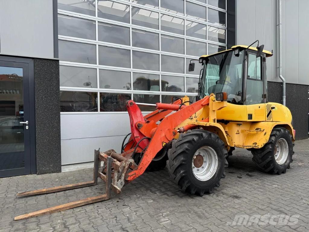 Volvo L35B Kolesni nakladalci