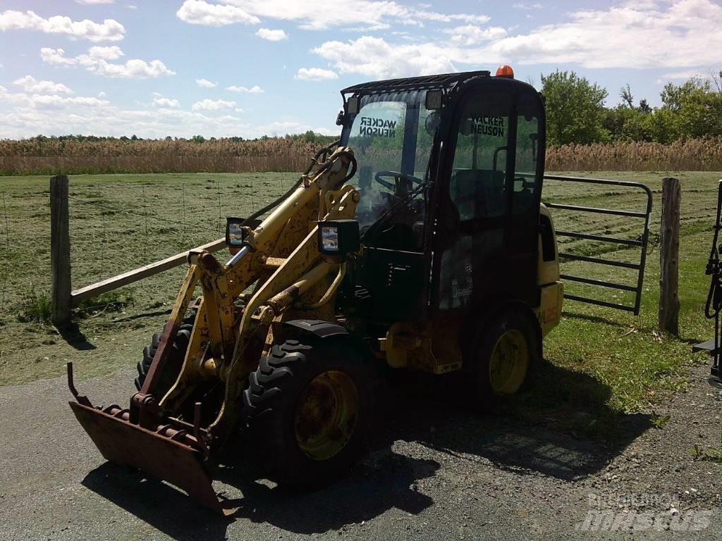 Wacker Neuson WL 25 Kolesni nakladalci