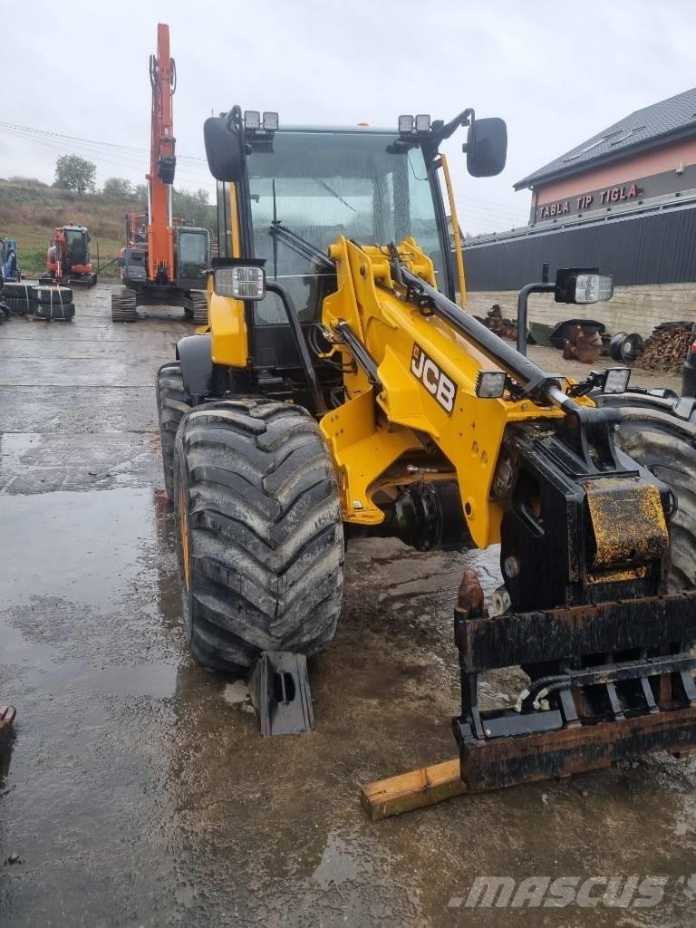JCB TM 320S Kmetijski teleskopski nakladalci