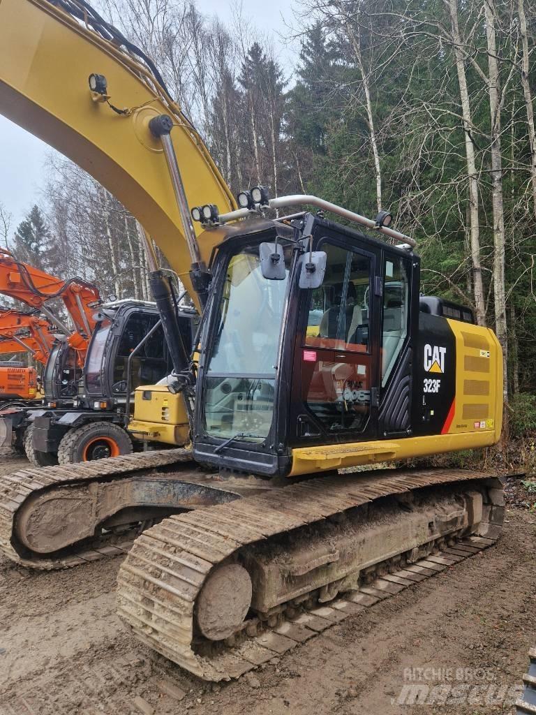 CAT 323 F L Bagri goseničarji