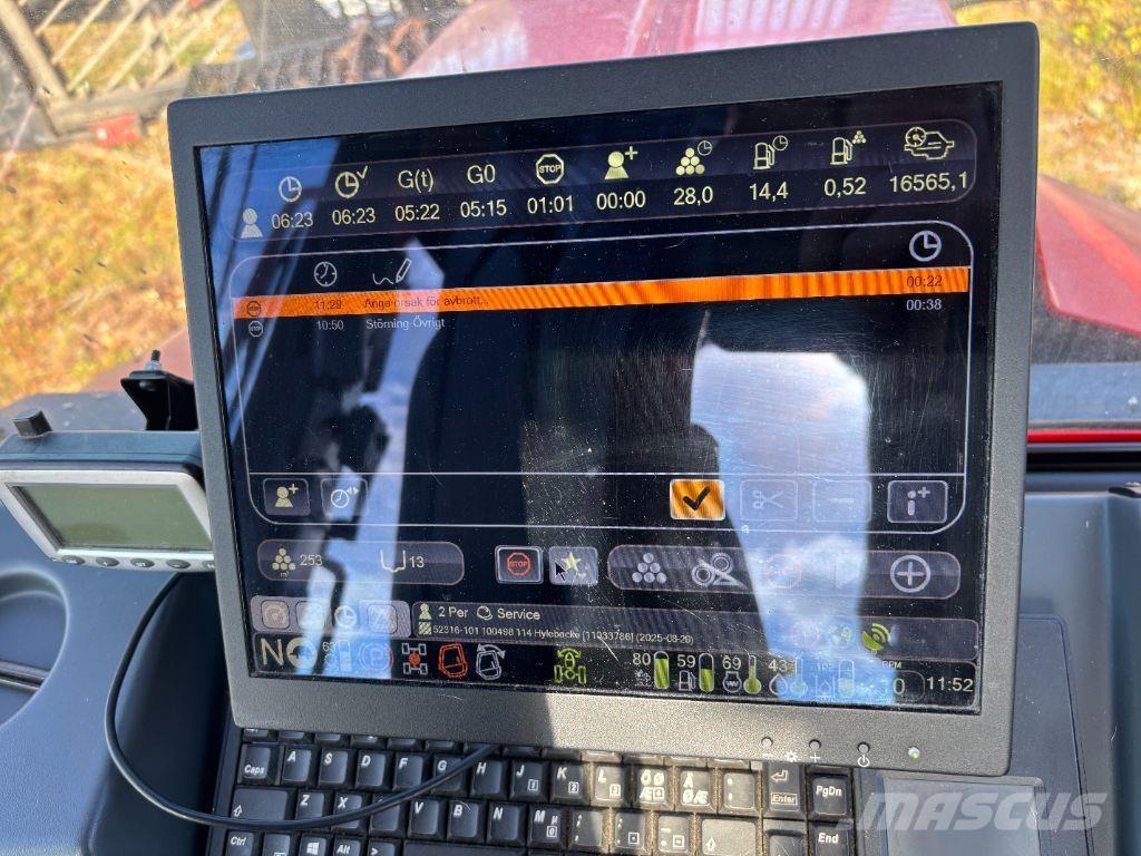 Komatsu 895 Forwarderji