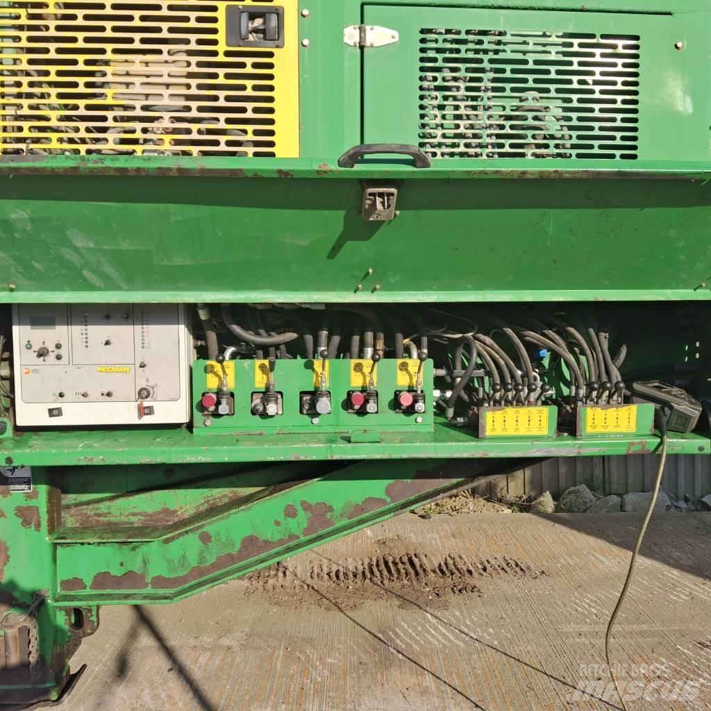 McCloskey J40 Mobilni drobilniki