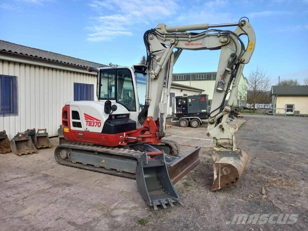 Takeuchi TB 370 CV Midi bagri 7t – 12t