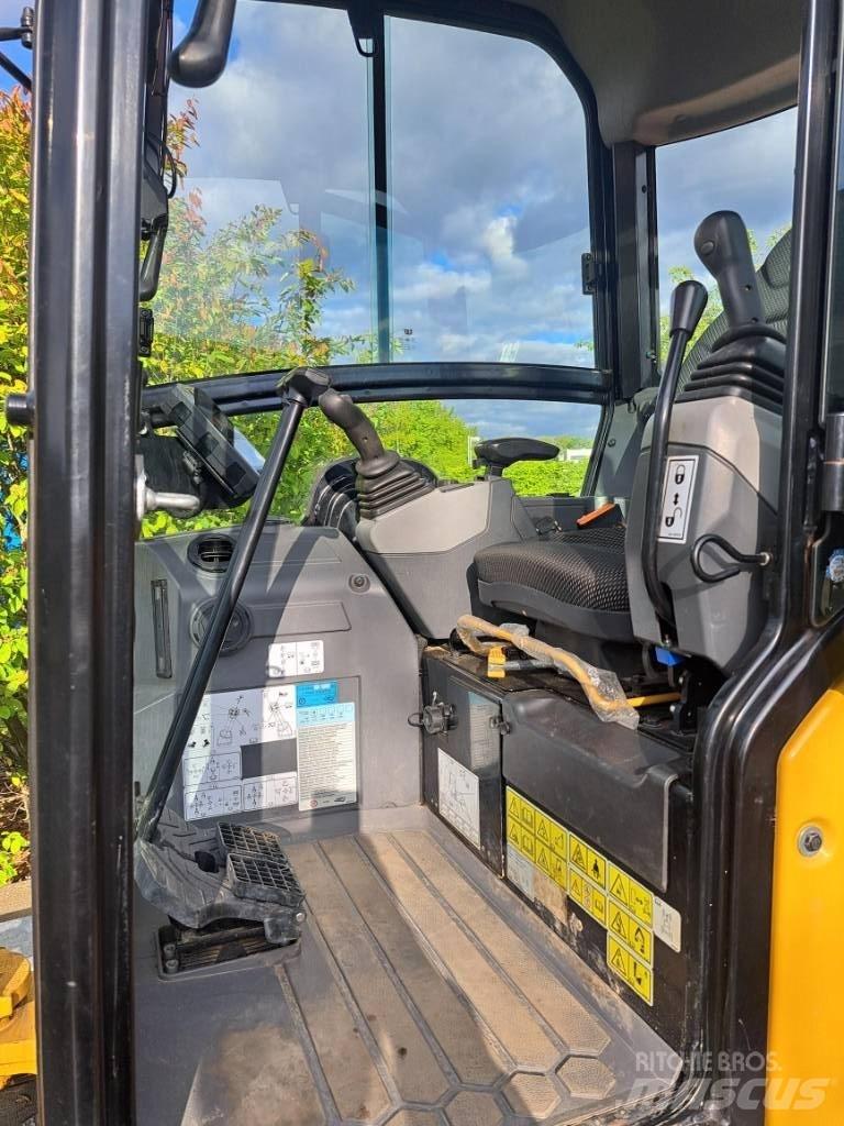 CAT 302cr Mini bagri <7t
