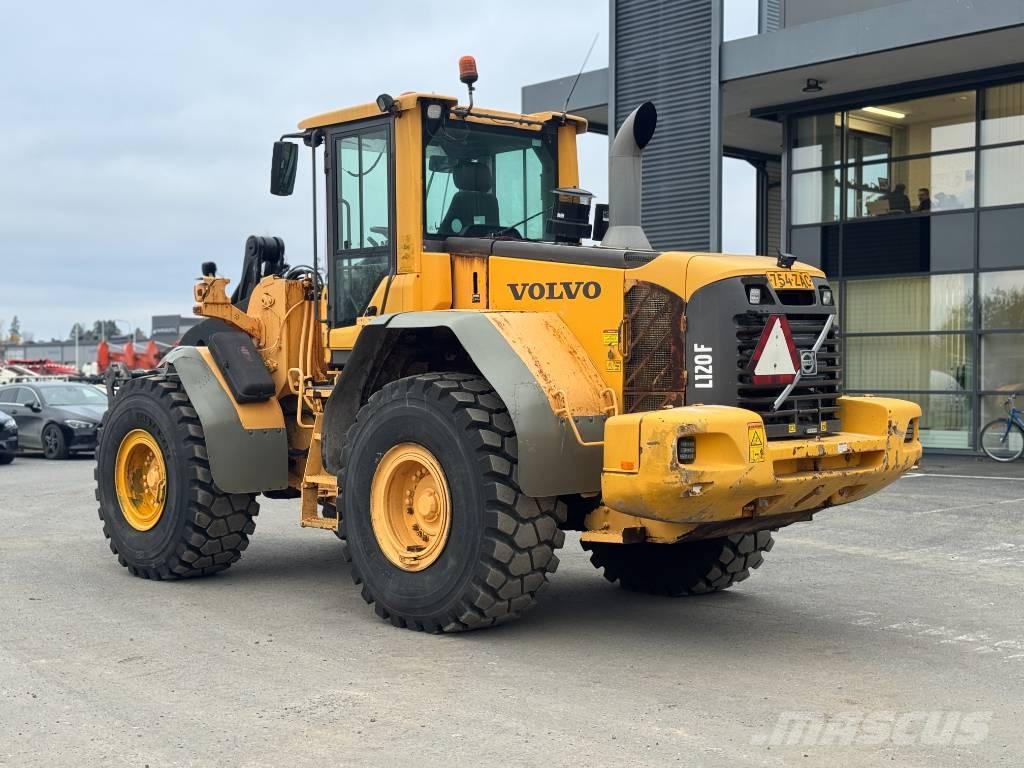 Volvo L 120 F Kolesni nakladalci