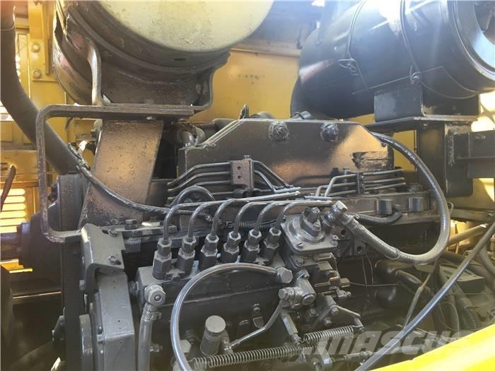 Komatsu WA 320-3 Kolesni nakladalci