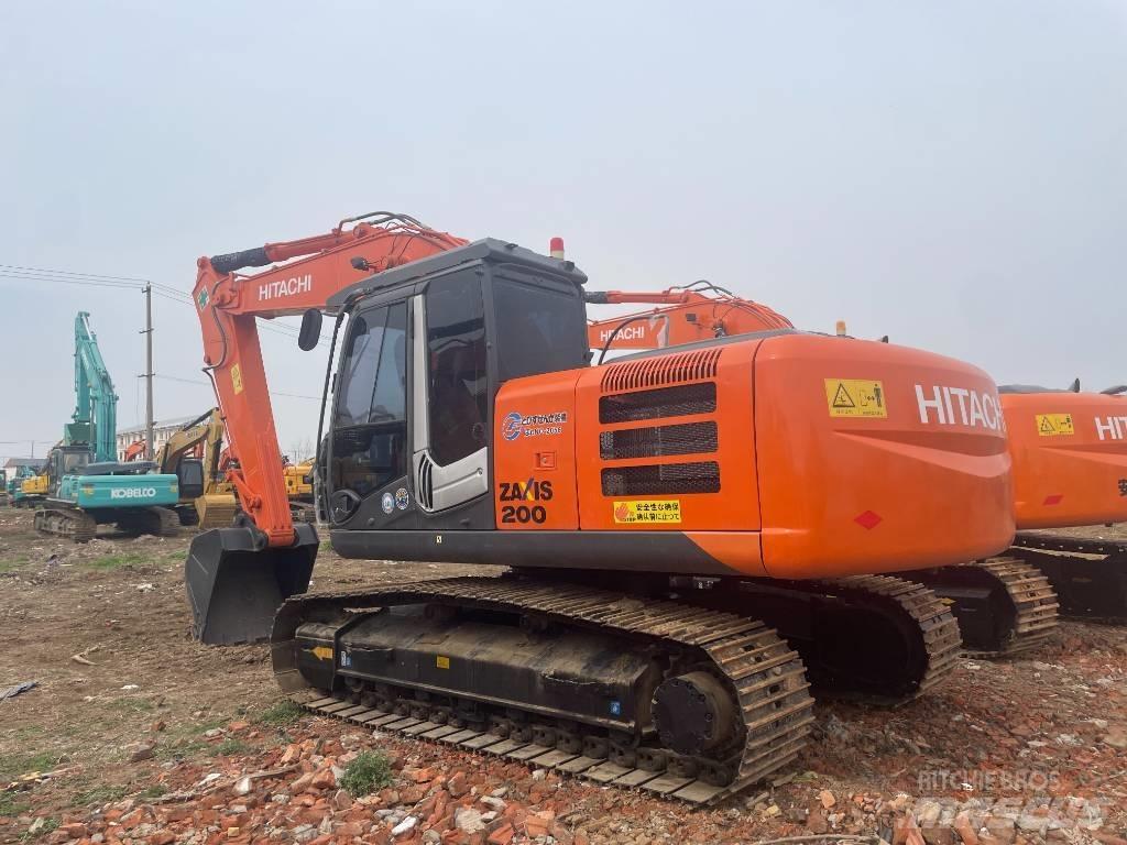 Hitachi ZX 200 Bagri goseničarji