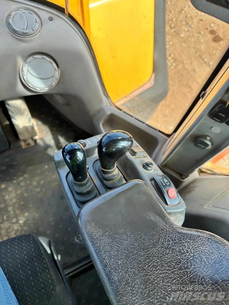 Volvo L 220 H Kolesni nakladalci