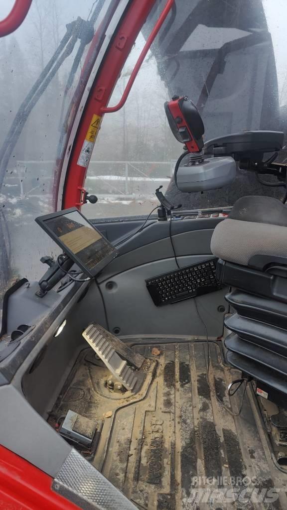 Komatsu 931XC Harvesterji